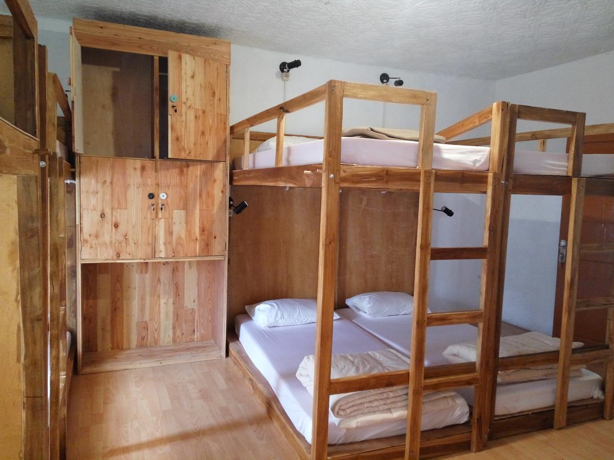 Tani Jiwo Hostel Diyeng Dış mekan fotoğraf