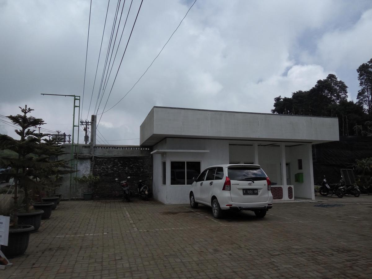 Tani Jiwo Hostel Diyeng Dış mekan fotoğraf