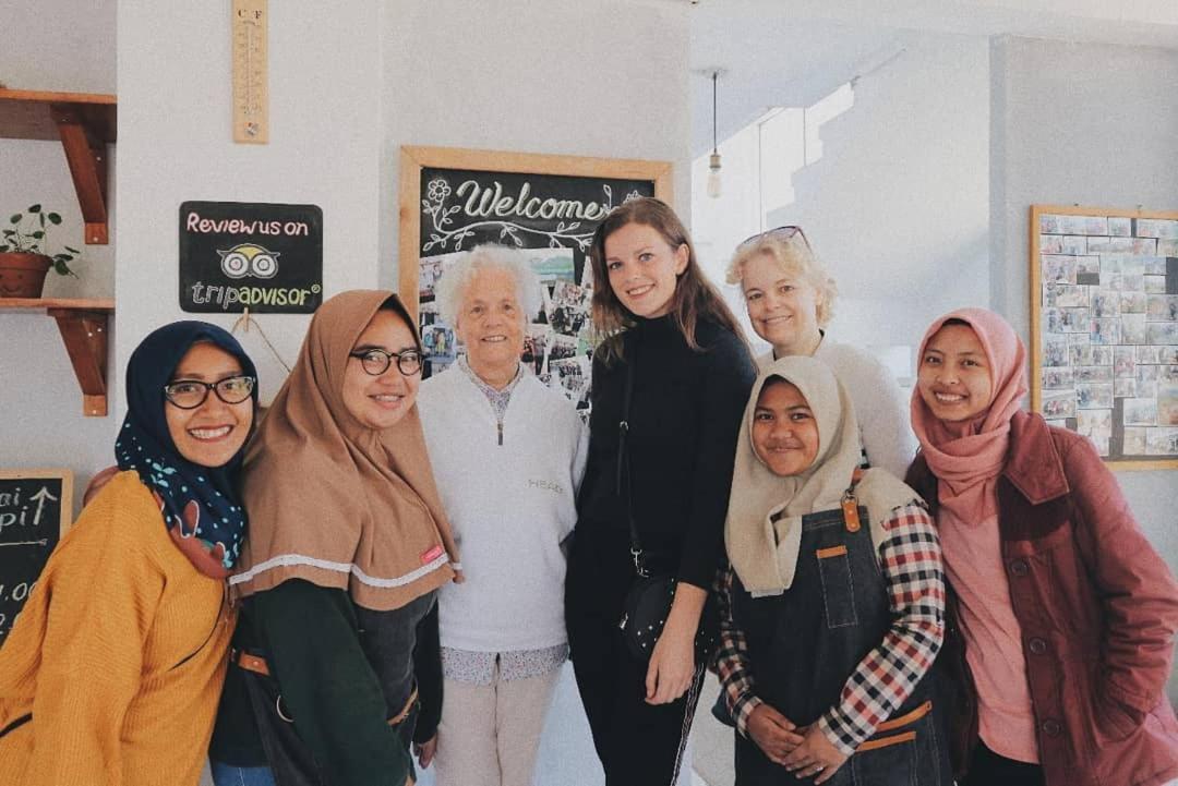 Tani Jiwo Hostel Diyeng Dış mekan fotoğraf