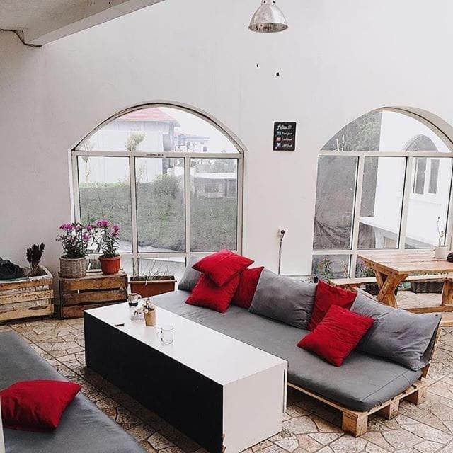 Tani Jiwo Hostel Diyeng Dış mekan fotoğraf