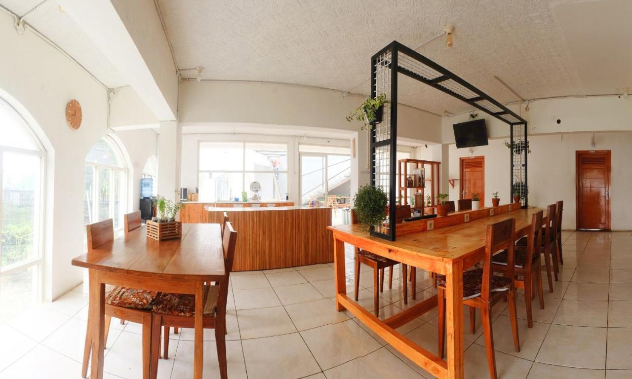 Tani Jiwo Hostel Diyeng Dış mekan fotoğraf