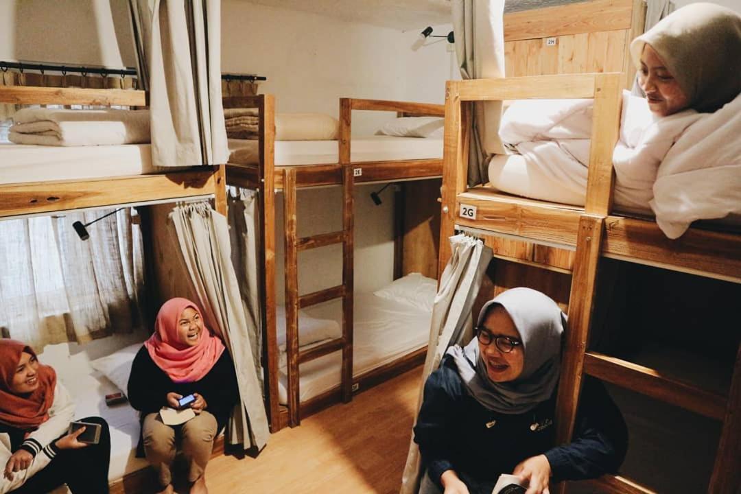 Tani Jiwo Hostel Diyeng Dış mekan fotoğraf