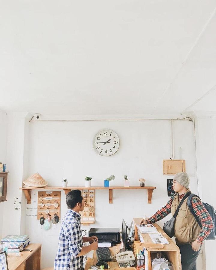 Tani Jiwo Hostel Diyeng Dış mekan fotoğraf